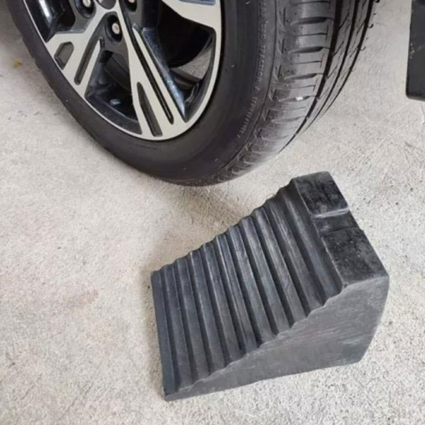 HGV Solid Rubber Wheel Chock