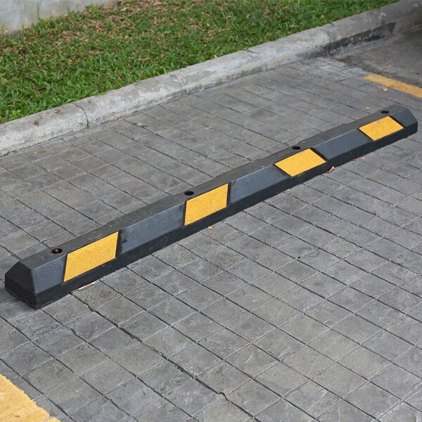 Large Rubber Parking Stop Reflective Kerb